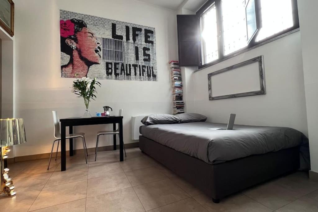 Life Is Beautiful Design Loft Navigli Romolo, Netflix, Wifi, Ac And Street Parking Milão Exterior foto