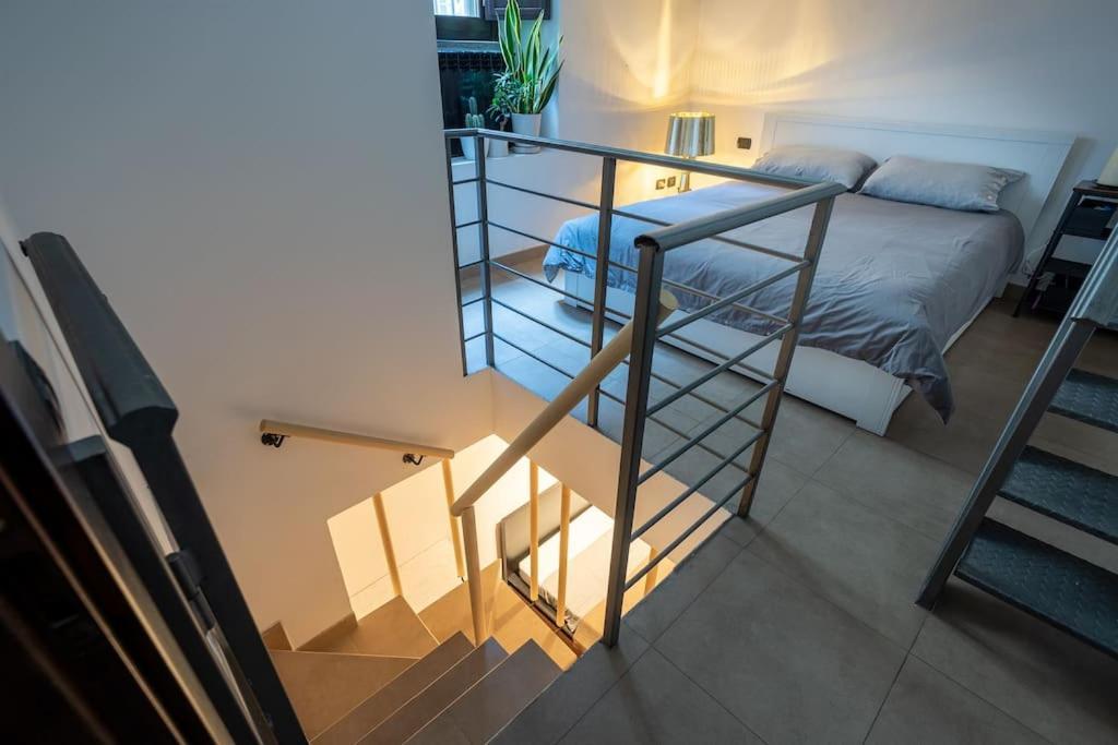 Life Is Beautiful Design Loft Navigli Romolo, Netflix, Wifi, Ac And Street Parking Milão Exterior foto