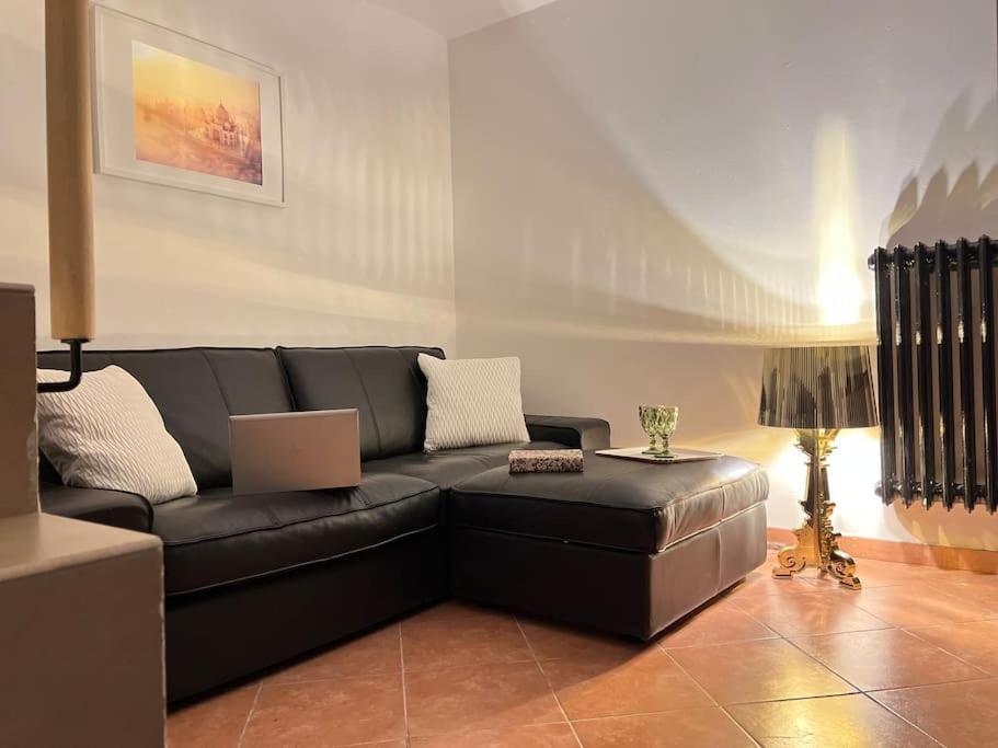 Life Is Beautiful Design Loft Navigli Romolo, Netflix, Wifi, Ac And Street Parking Milão Exterior foto