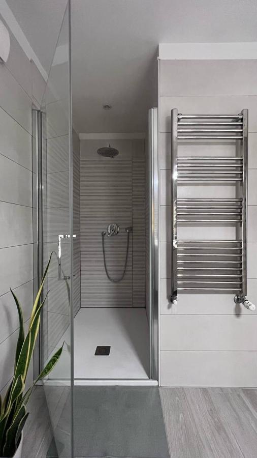 Life Is Beautiful Design Loft Navigli Romolo, Netflix, Wifi, Ac And Street Parking Milão Exterior foto